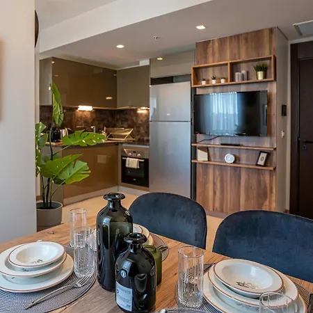 Apartment Cozy & Stylish 2 Bedr 2bath *