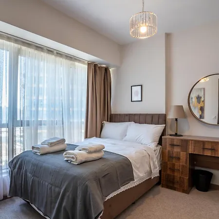 Apartment Cozy & Stylish 2 Bedr 2bath *